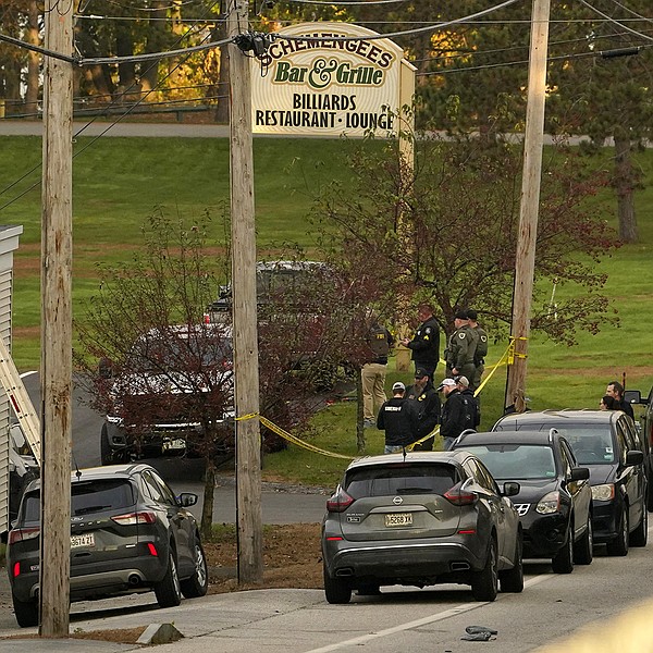 Hunt for Maine suspect leads to relative's house - Vimarsana News