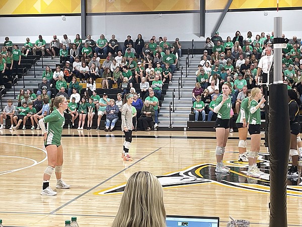 Blair Oaks volleyball sweeps Fulton in sectionals