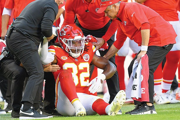 Chiefs' Bolton undergoes surgery on fractured wrist - Vimarsana News
