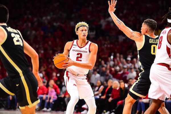 Follow live: Arkansas hosts Purdue in charity exhibition - Vimarsana News