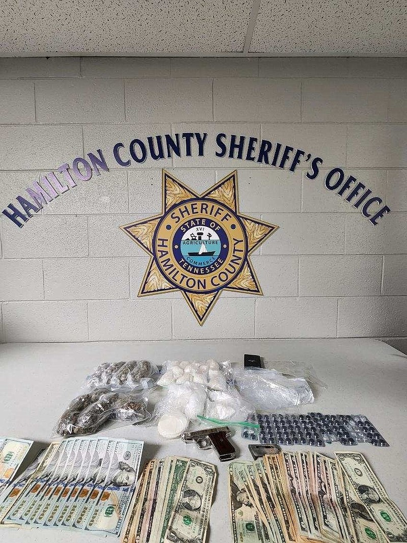 Hamilton County deputies seize narcotics, firearms in vehicle search