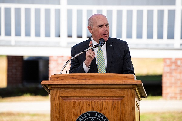 Southern Arkansas University president to take Henderson State University chancellor's job - Vimarsana News