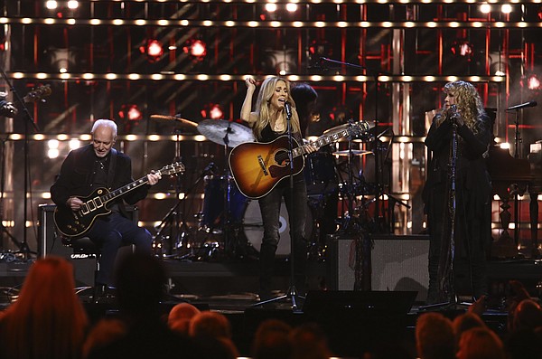 Sheryl Crow, Missy Elliott and Chaka Khan make the crowd go wild at Rock & Roll Hall of Fame - Vimarsana News