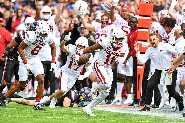 INSTANT REPLAY: Another score for Arkansas' defense - Vimarsana News