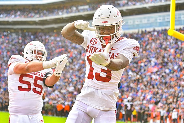 Swamp splendor: Hogs top Gators in OT, end 6-game slump - Vimarsana News