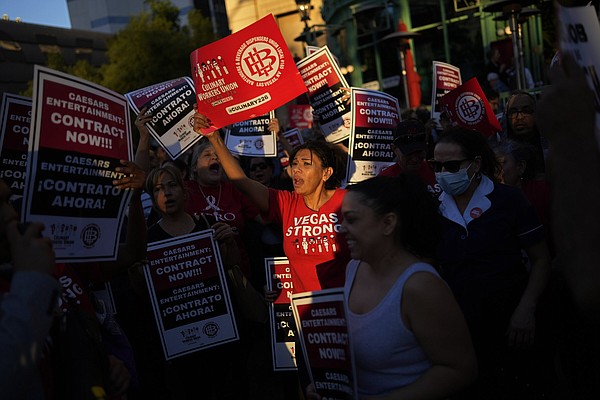 Vegas casinos, hotel workers avert strike | The Arkansas Democrat-Gazette - Vimarsana News