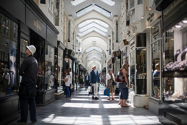 Spirits and luxury sales, stocks slump | The Arkansas Democrat-Gazette - Vimarsana News