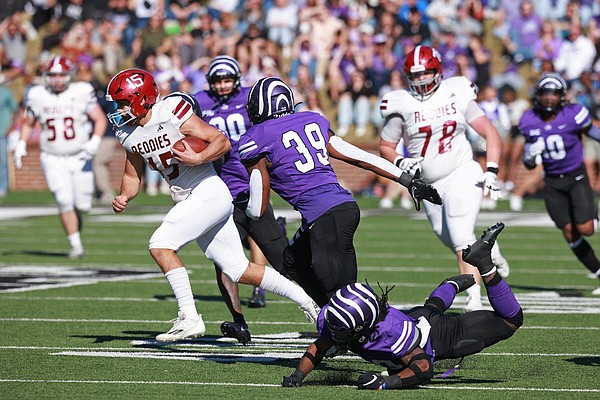 Reddies hang on end Ravine streak Reddies hang on end Ravine streak