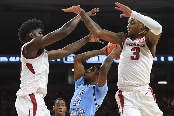 Muss says defense needs to improve | Northwest Arkansas Democrat-Gazette - Vimarsana News