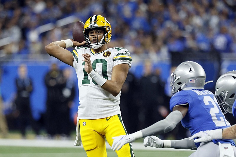 Packers set tone, rough up Lions, Goff The Arkansas DemocratGazette