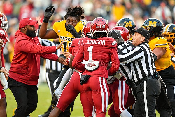 Scuffle results in ejections | The Arkansas Democrat-Gazette - Arkansas' Best News Source - Vimarsana News