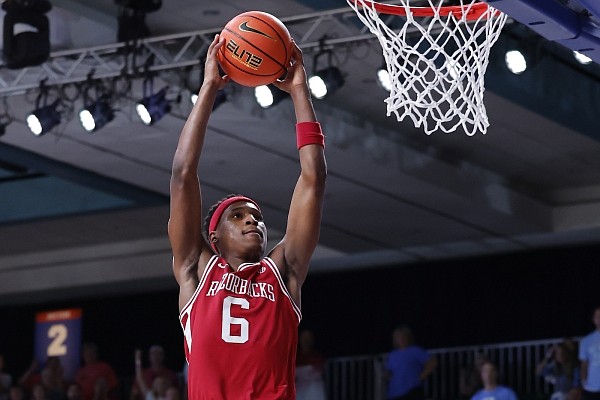'He's fearless': Freshman Blocker gets feet wet in Bahamas | Whole Hog ...