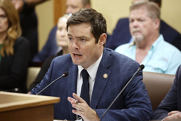 State representative wants reexamination of rule barring campaign contributions during period before, after regular sessions | The Arkansas Democrat-Gazette - Vimarsana News