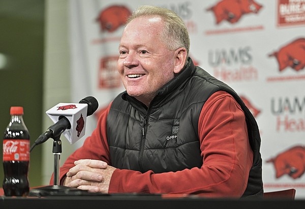 Petrino relearning lay of land | The Arkansas Democrat-Gazette - Arkansas' Best News Source - Vimarsana News