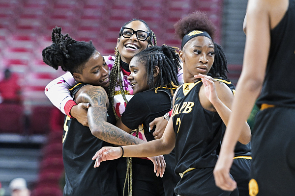 'We made history': UAPB women shock Razorbacks | Whole Hog Sports