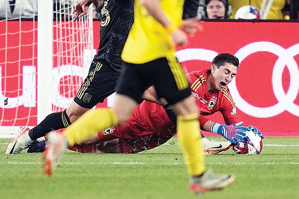 Crew hold on to beat LAFC 2-1 for third MLS Cup | Jefferson City News Tribune - Vimarsana News