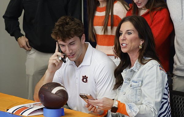 QB White willing to learn at Auburn | Northwest Arkansas Democrat-Gazette - Vimarsana News
