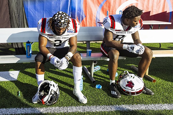 Untimely flags haunt A-State | The Arkansas Democrat-Gazette - Arkansas' Best News Source - Vimarsana News