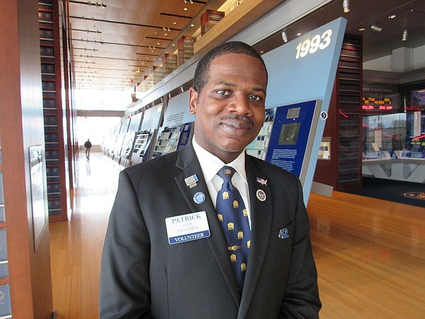 Clinton center volunteer of the year is a military history expert | The Arkansas Democrat-Gazette - Vimarsana News
