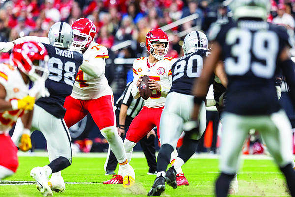 Chiefs aiming to claim AFC West with Christmas win vs. Raiders | Jefferson City News Tribune - Vimarsana News