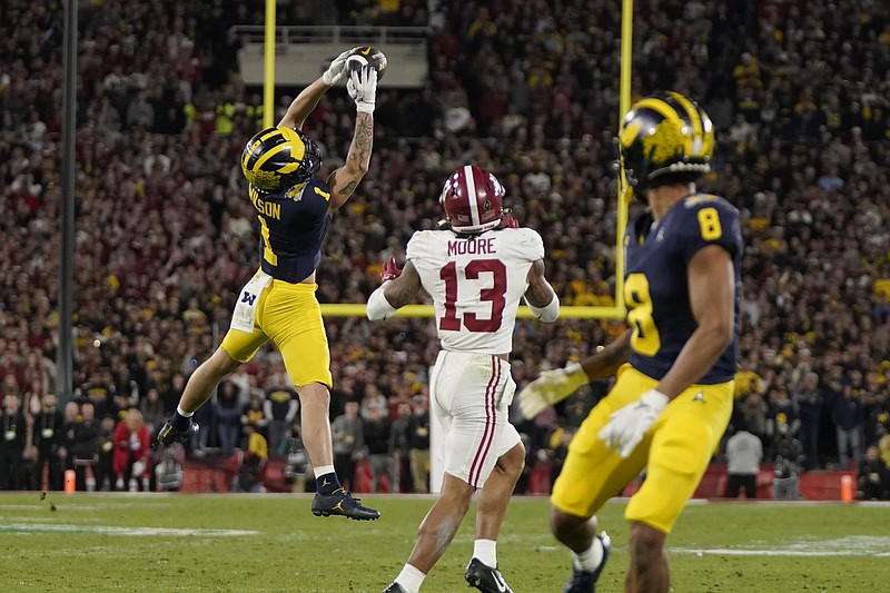 Michigan beats Alabama 2720 in overtime on Blake Corum's TD run to