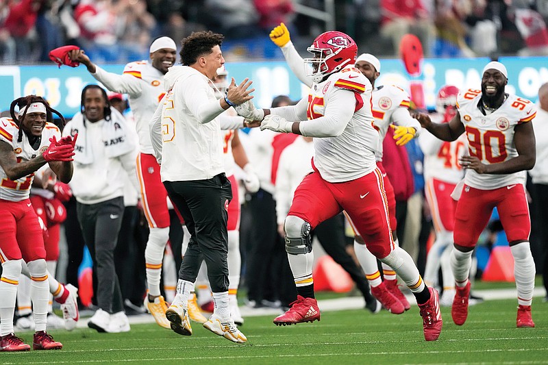 Chiefs’ Jones Gets $1.25-million Bonus With Sack | Jefferson City News ...