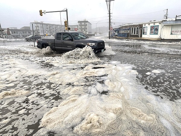 Floods, wind hammer Northeast | The Arkansas Democrat-Gazette - Arkansas' Best News Source - Vimarsana News