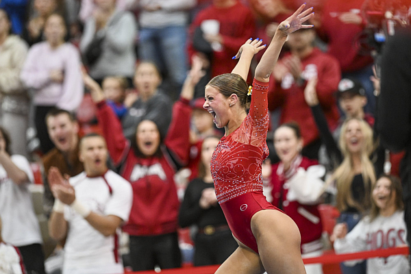 Razorbacks shine on floor, defeat Georgia in gymnastics opener | Whole ...