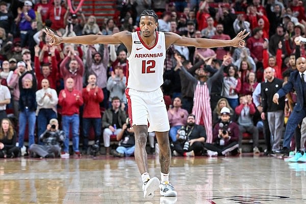 On the Mark: Last-second basket ends Razorbacks’ skid | Northwest ...