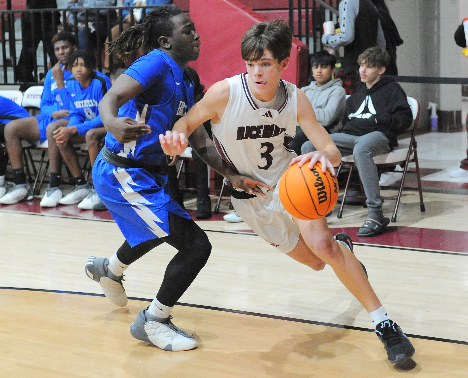 Stuttgart staves off Monticello, stays in playoff contention