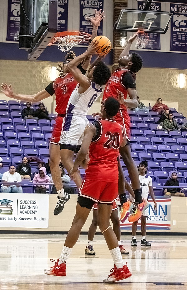 Lady Cats win; Wildcats fall to White Hall - Vimarsana News