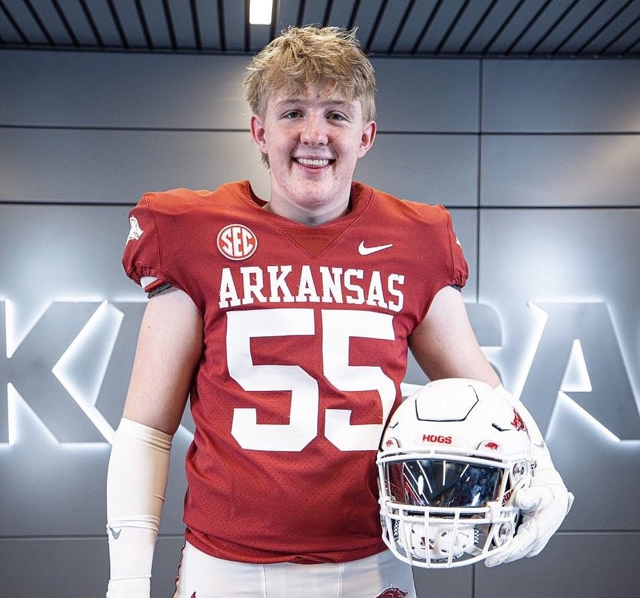 '25 O-line target notices ‘crazy' support for Razorbacks during visit ...