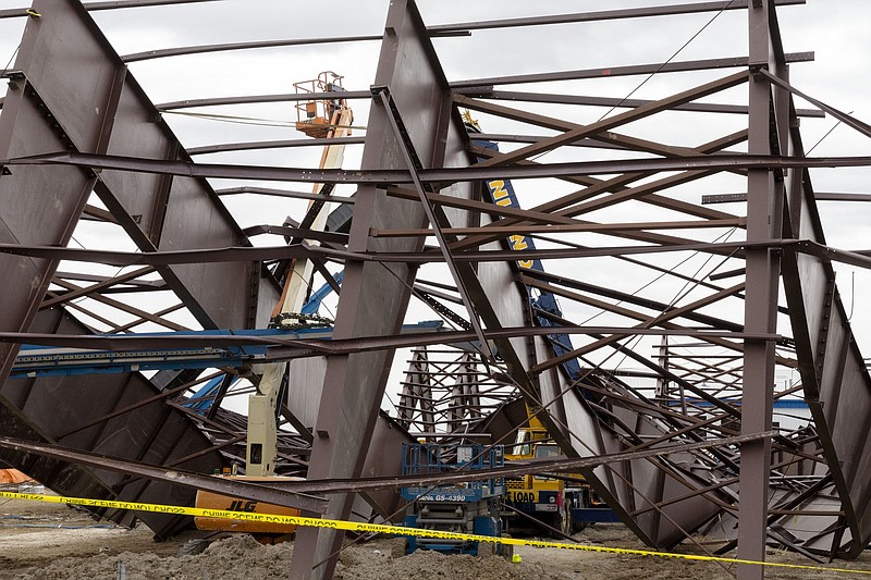 Idaho Hangar Collapse Investigated Northwest Arkansas Democrat Gazette 0120