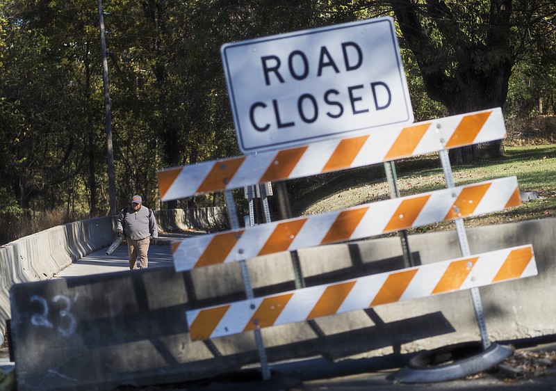A road closed sign is displayed in this 2023 file photo. (NWA Democrat-Gazette/Charlie Kaijo)