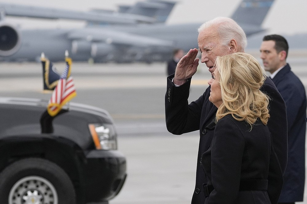 Bidens witness return of fallen soldiers | The Arkansas Democrat ...