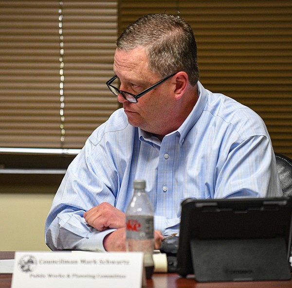 Library board president seeks to clear air with Jefferson City Council, PAC - Vimarsana News
