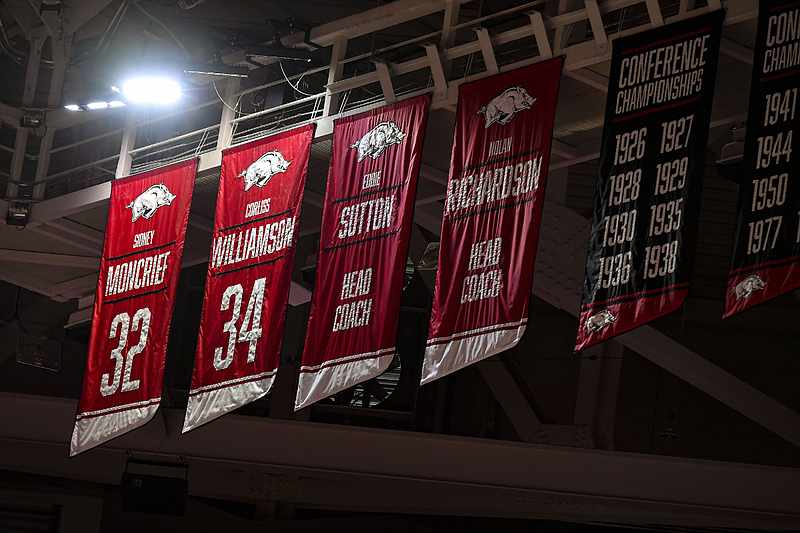 'It’s long past time': Former Arkansas basketball players say Bud ...