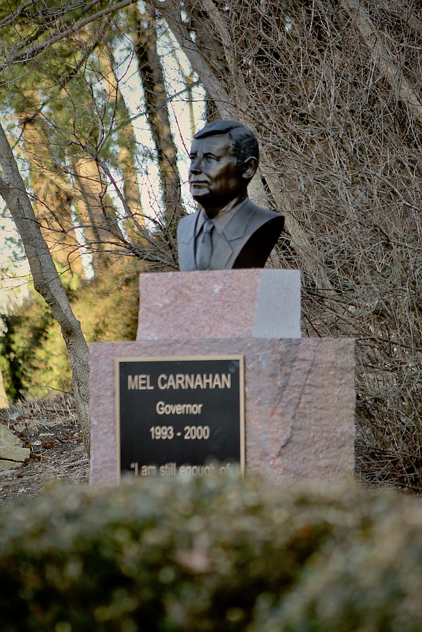 Crowd gathers for dedication of Carnahan's bust Jefferson City News