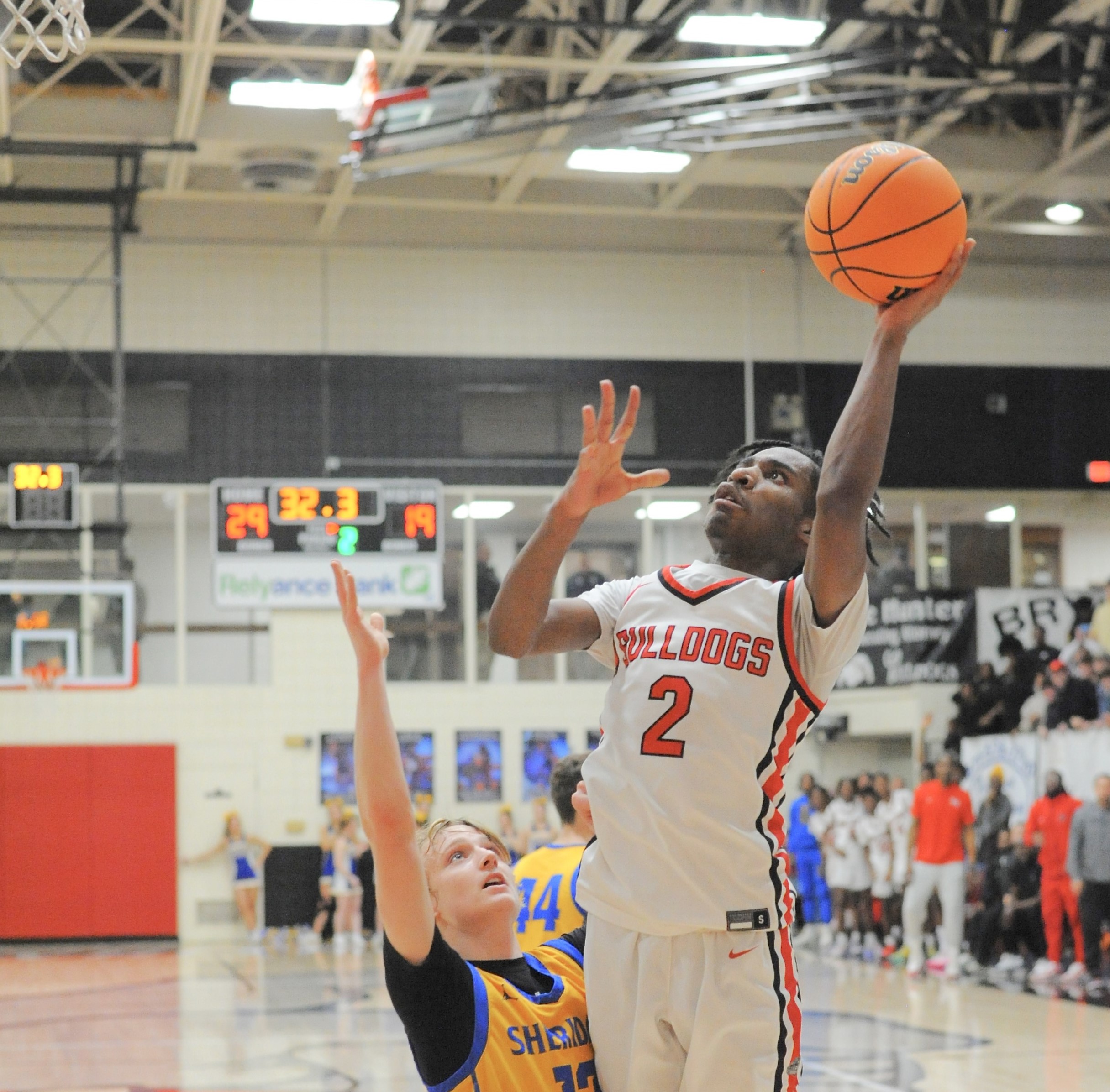 Walker’s 21 lifts Bulldogs past Jackets