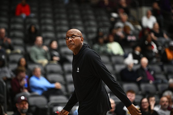Riding hot streak, Trojans set to host first-place Eagles | The Arkansas Democrat-Gazette - Vimarsana News