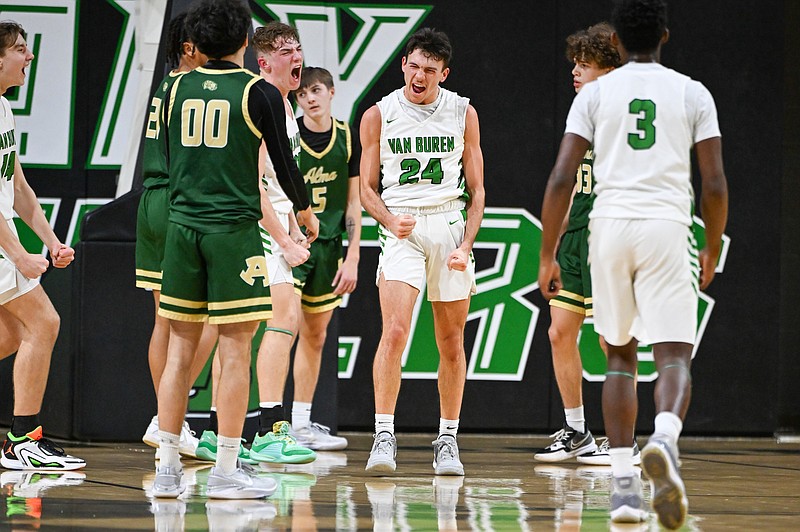 PREP BASKETBALL Van Buren hands Alma first loss in 5AWest Conference