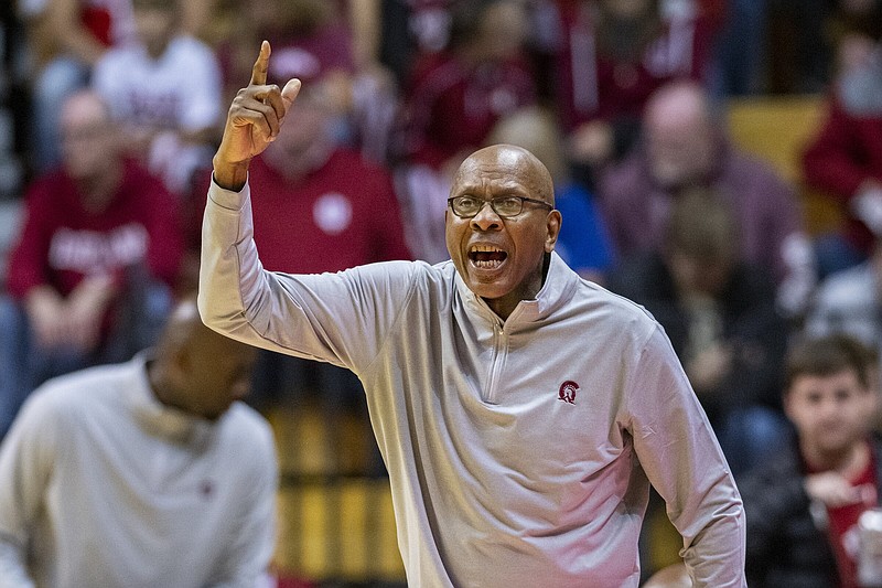 UALR men’s Coach Darrell Walker and the Trojans have won seven out of their past eight games, including a 77-75 win on Jan. 18 against today’s opponent, Southern Indiana. “We can’t lose at home anymore,” Walker said. “We have to beat everybody that comes through this door.”
(AP/Doug McSchooler)