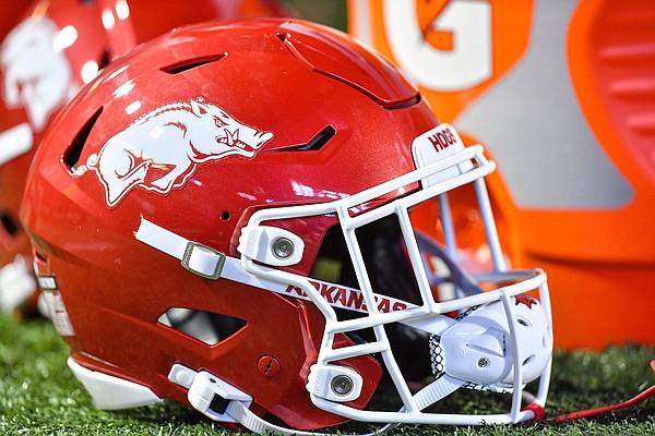 Arkansas football lands commitment of Texas athlete | Whole Hog Sports