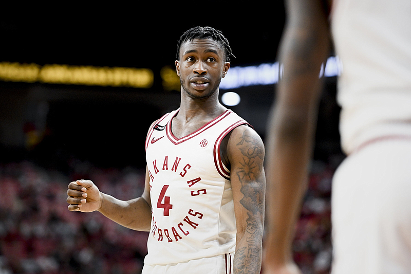 Arkansas basketball guard Devo Davis entering NCAA transfer portal