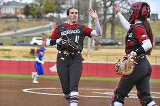 UA softball team claims 2 victories | The Arkansas Democrat-Gazette ...