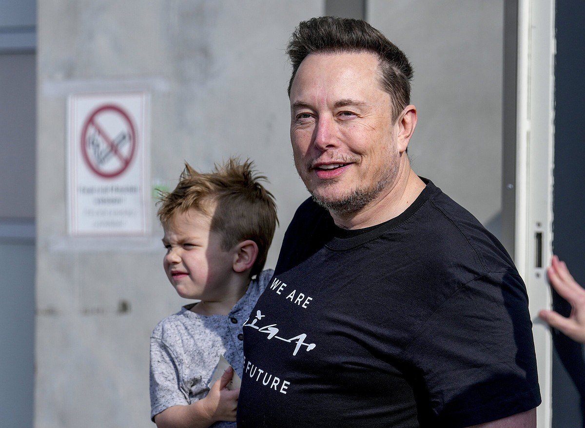 Musk visits German plant after fire, outage