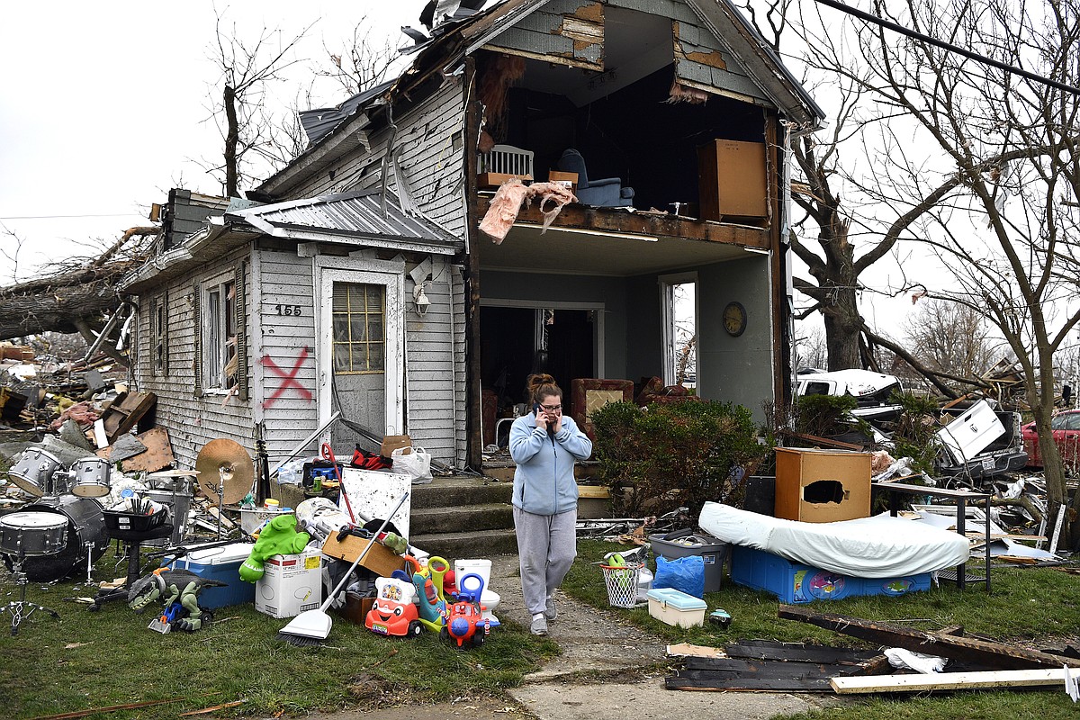 Tornadoes kill 3 and leave trails of destruction in the central US ...