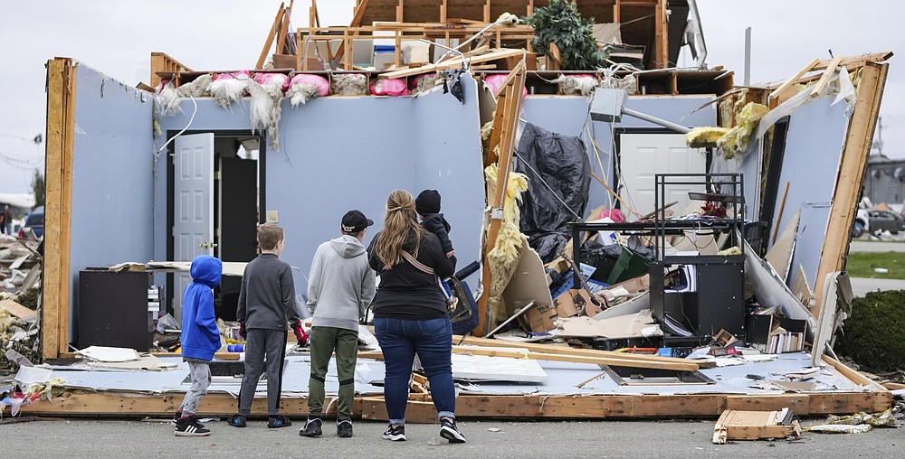 Tornadoes Kill 3 And Leave Trails Of Destruction In The Central US ...