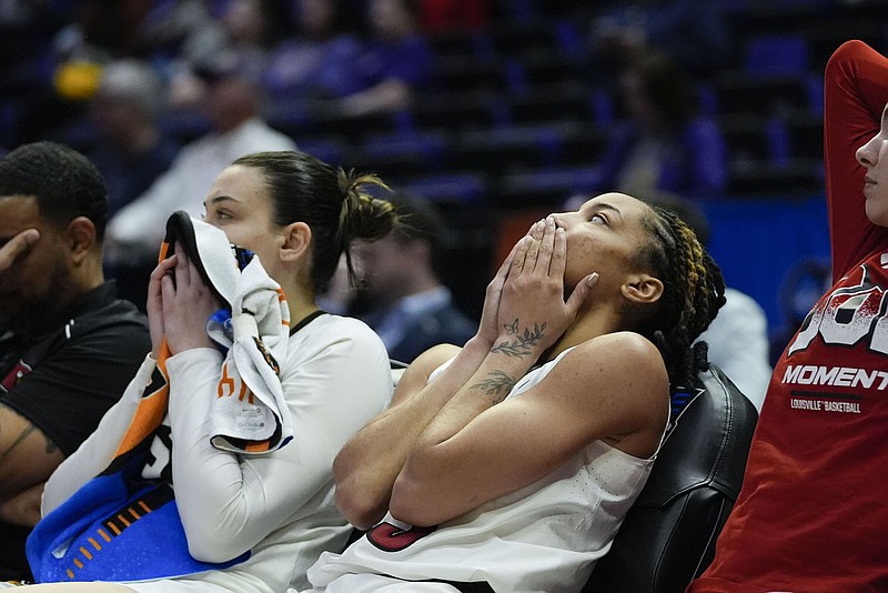 The Louisville bench reacts Friday after the sixth-seeded Cardinals fell to No. 11 seed Middle Tennessee 71-69 at the NCAA Women’s Tournament in Baton Rouge.
(AP/Gerald Herbert)