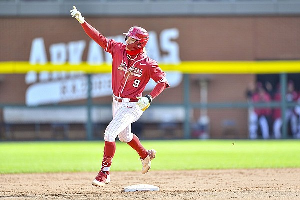 Arkansas defeats UALR in 7-inning run rule | Whole Hog Sports